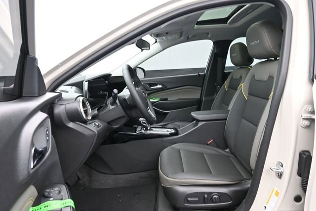 New 2026 Chevrolet Trax ACTIV w/ Sunroof Package FWD image 40