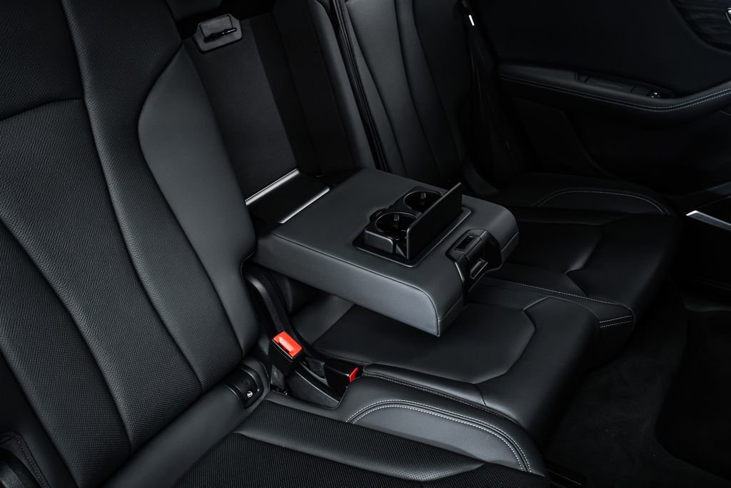 Used 2023 Audi Q8 Premium Plus w/ Premium Plus Package image 34