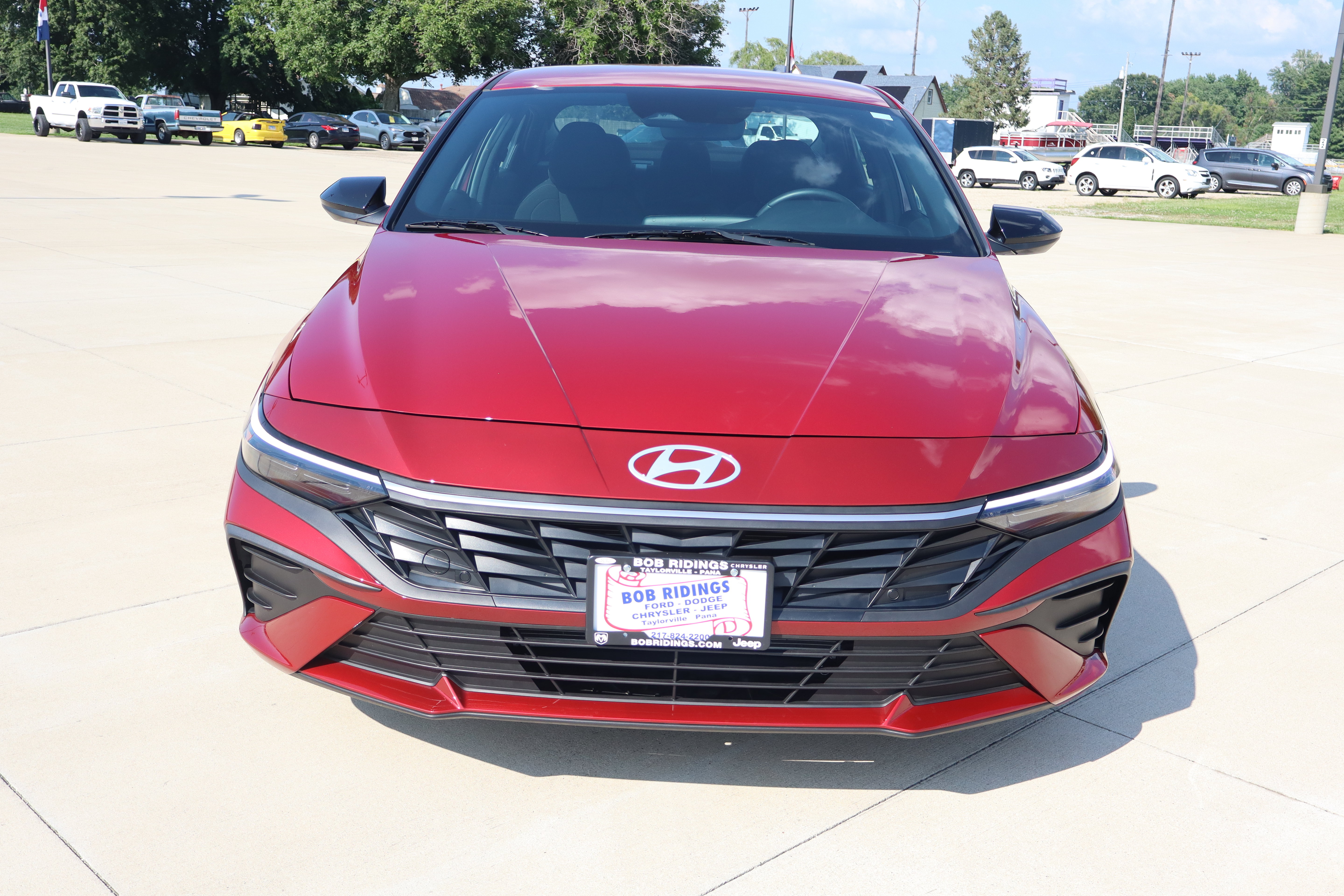 Used 2025 Hyundai Elantra Sport FWD image 2