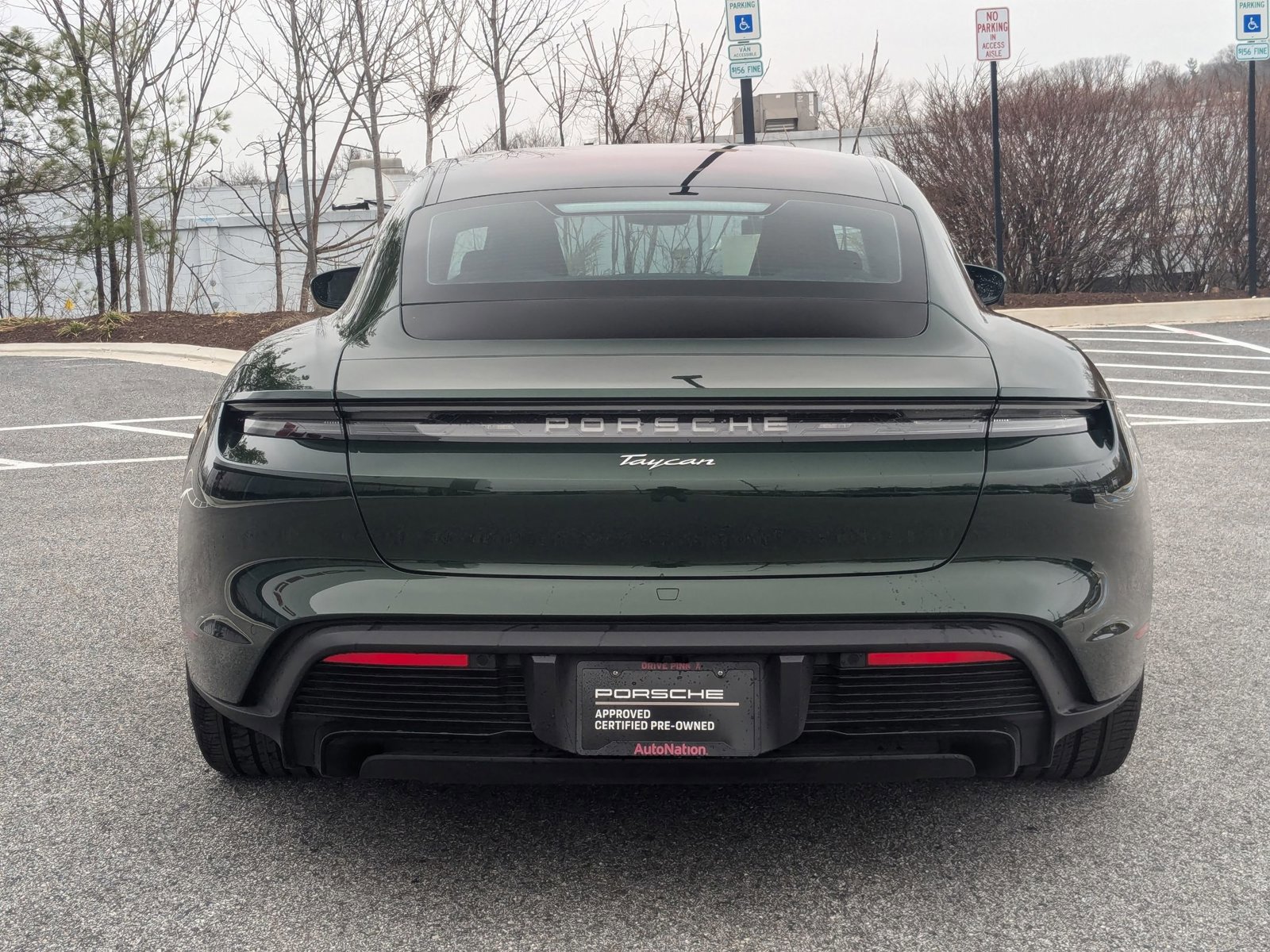 Used 2025 Porsche Taycan image 10