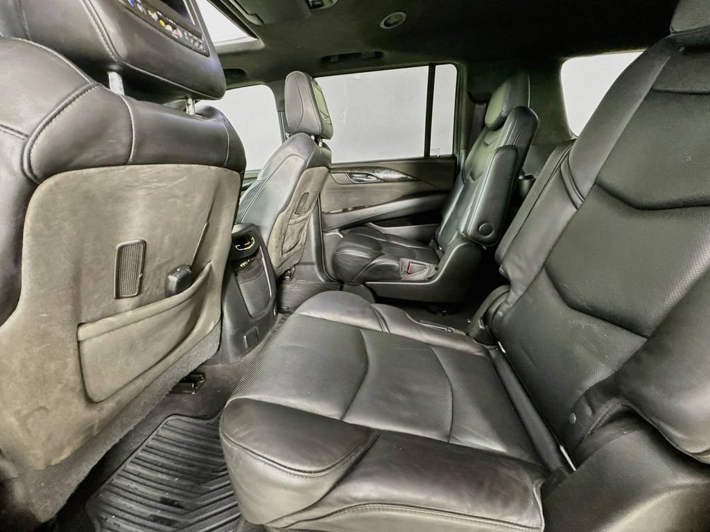 Used 2016 Cadillac Escalade ESV Platinum RWD image 30