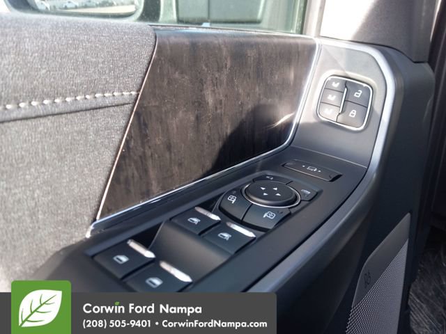 New 2026 Ford F250 Lariat w/ Black Appearance Package AWD/4WD image 11