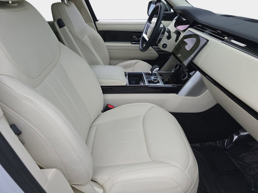Certified 2023 Land Rover Range Rover SE image 10