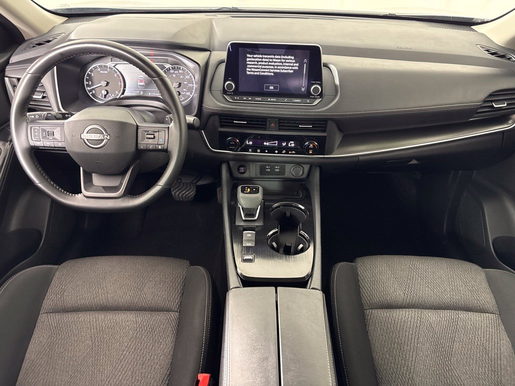 Used 2025 Nissan Rogue SV FWD image 21