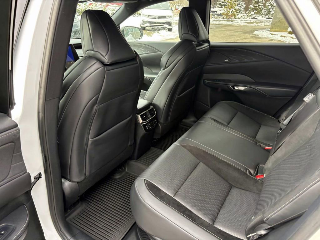 Used 2024 Lexus RX 500h F Sport image 28