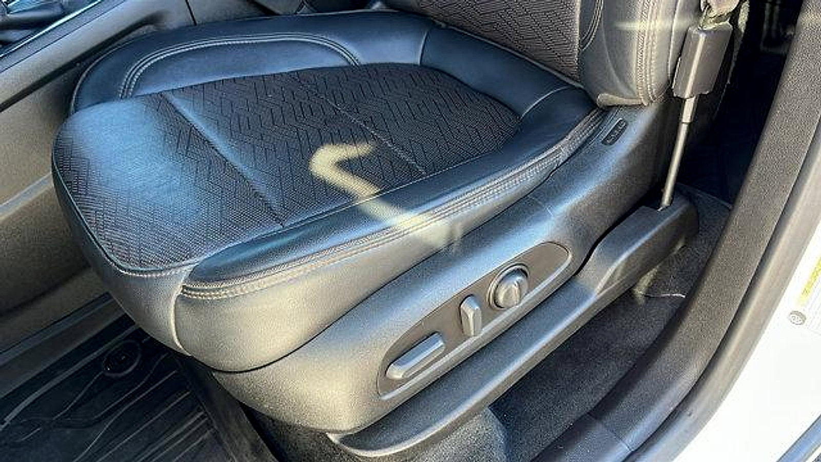 Certified 2023 Chevrolet Traverse High Country w/ LPO, Floor Liner Package image 21