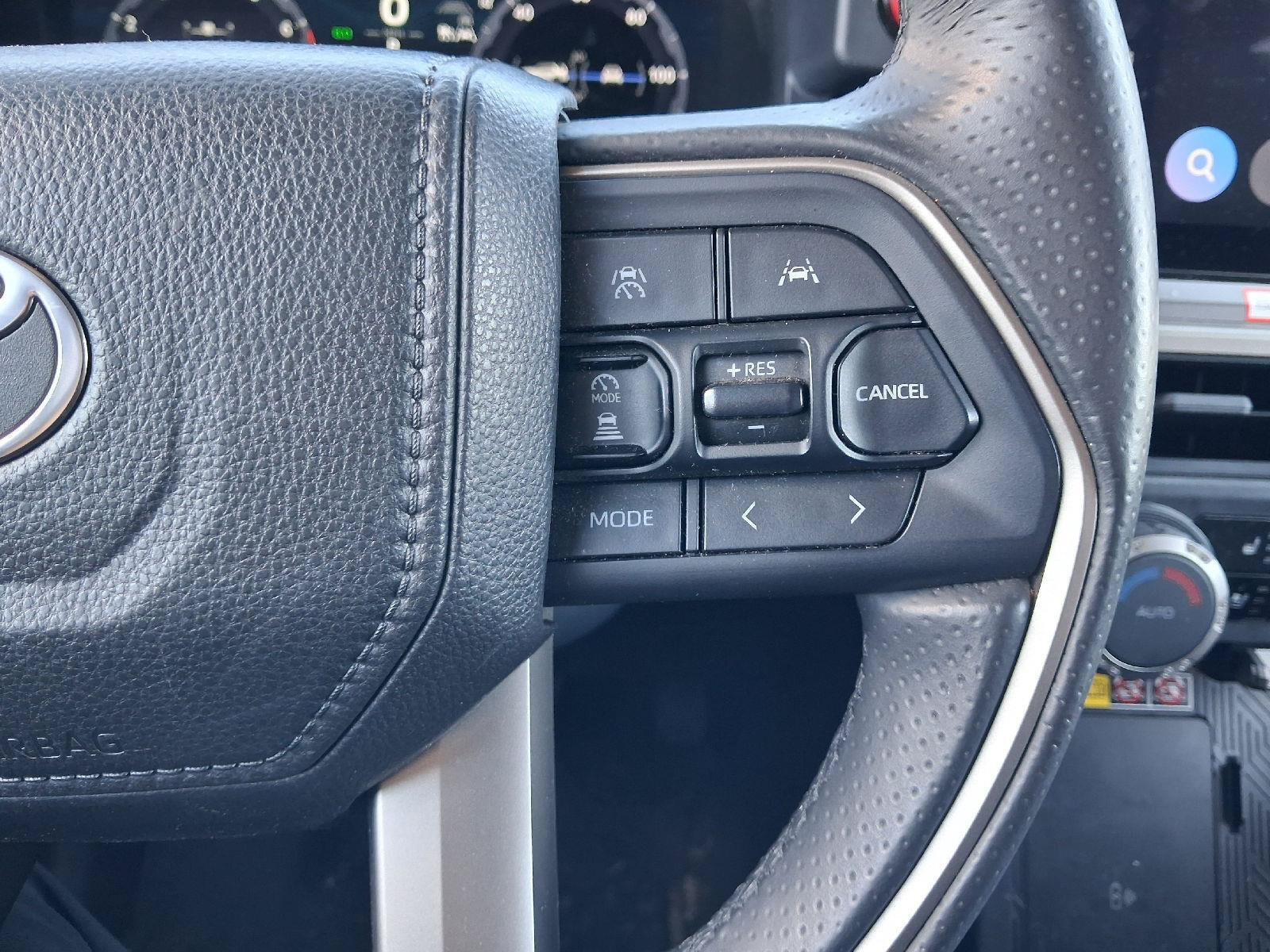 Used 2025 Toyota 4Runner TRD Off-Road Premium AWD/4WD image 34