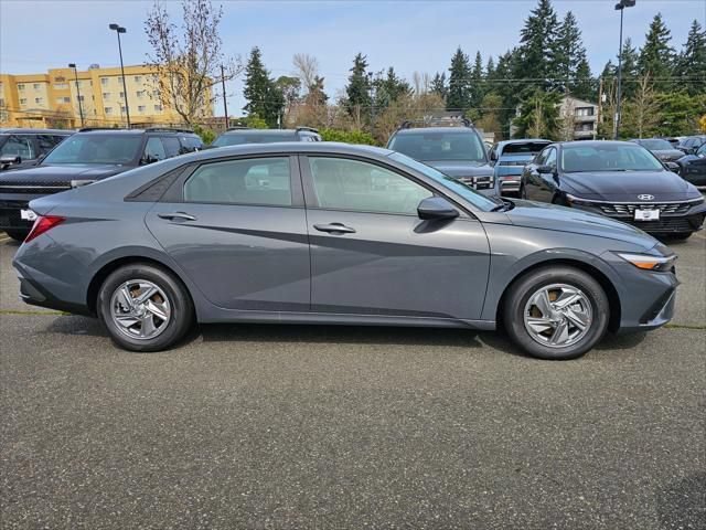 New 2026 Hyundai Elantra SE FWD image 8