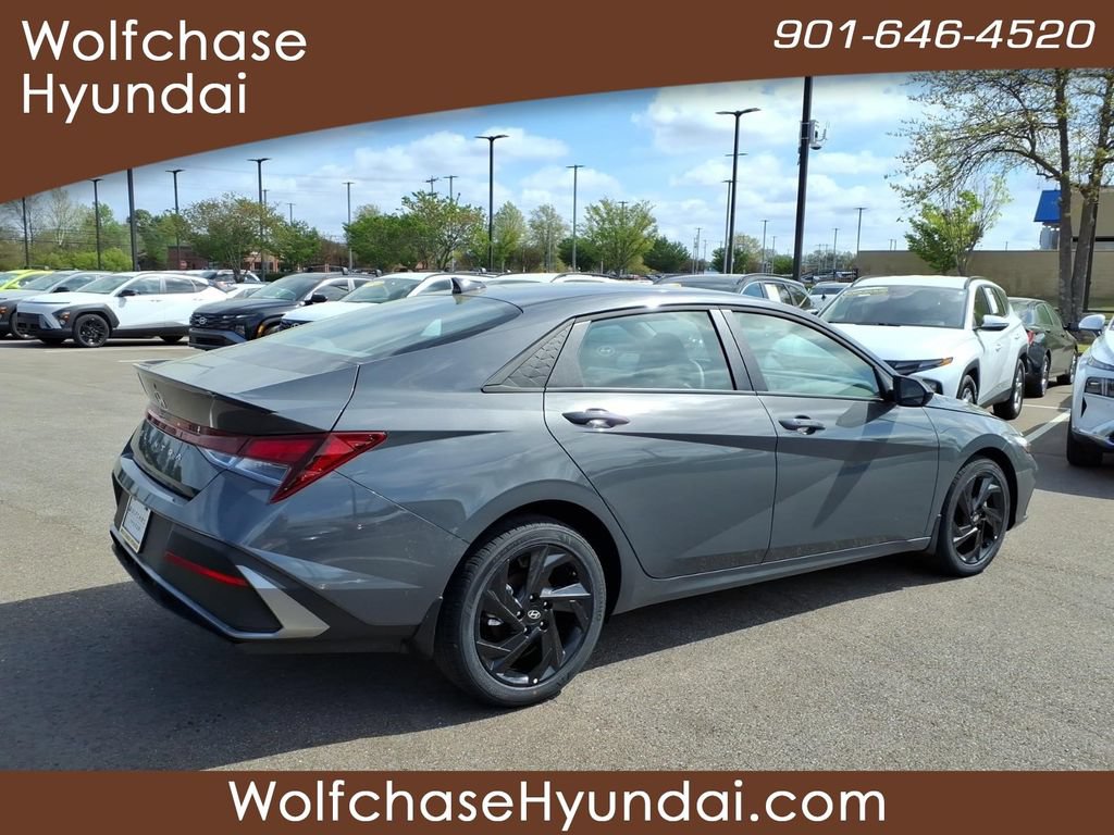 New 2026 Hyundai Elantra Sport FWD image 5