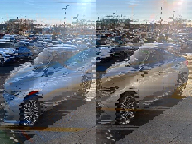 Certified 2020 Toyota Avalon Limited image 2