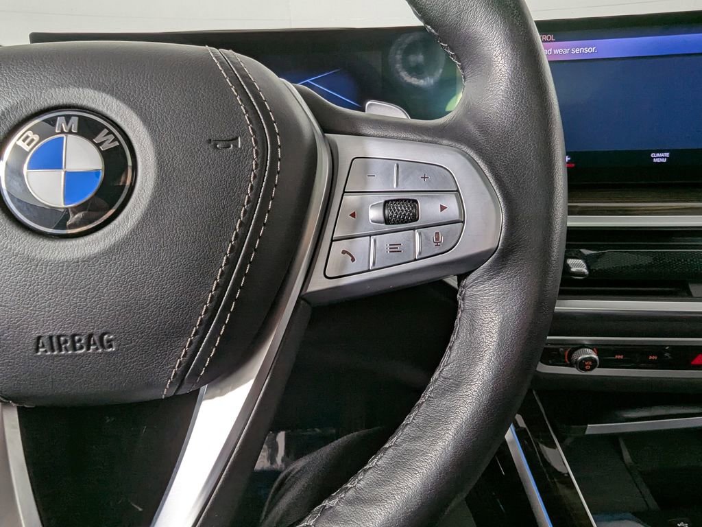 Used 2023 BMW X7 xDrive40i image 33