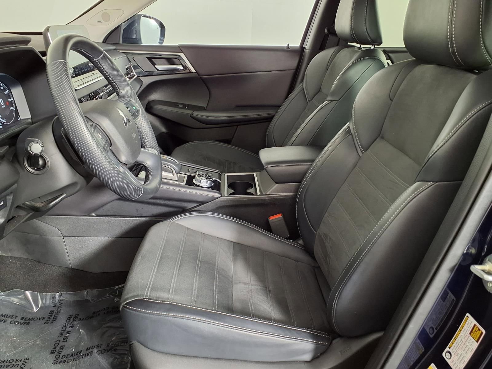 Used 2024 Mitsubishi Outlander SE image 22