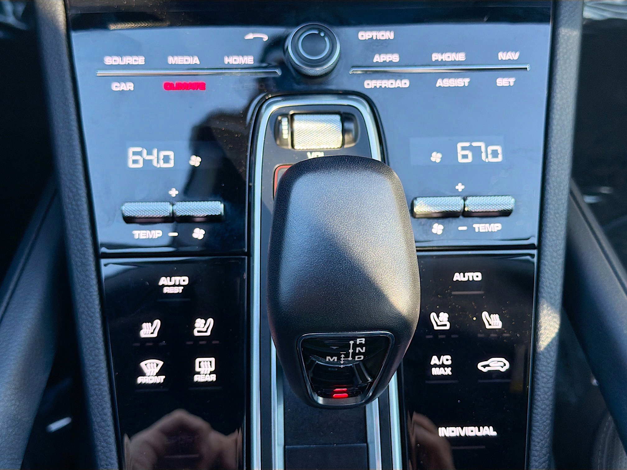 Used 2023 Porsche Cayenne Platinum Edition image 48