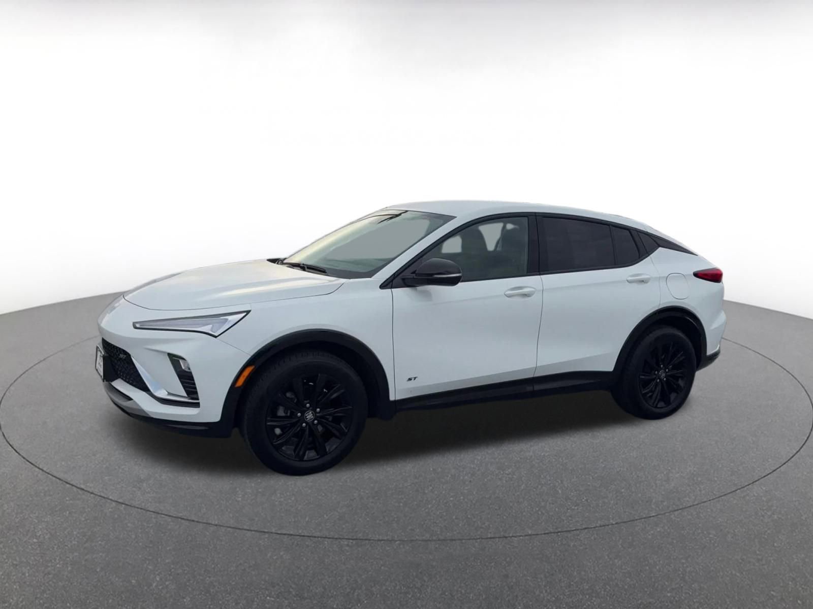 Used 2025 Buick Envista Sport Touring image 8