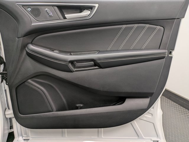 Used 2022 Ford Edge ST w/ Equipment Group 401A image 27