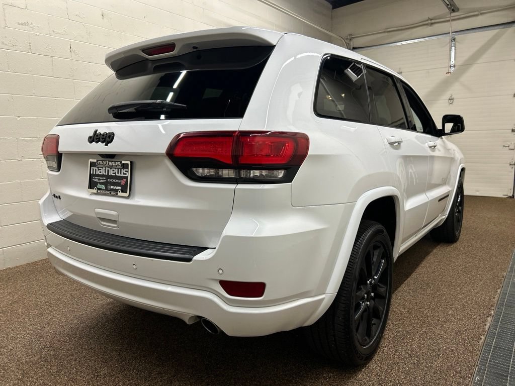 Used 2020 Jeep Grand Cherokee Altitude AWD/4WD image 2