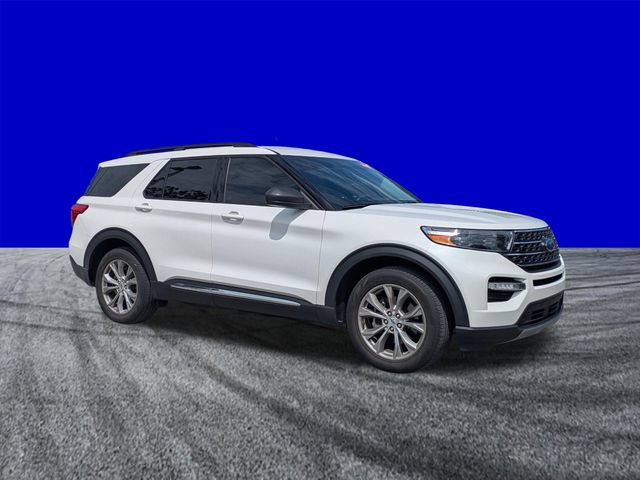 Certified 2022 Ford Explorer XLT w/ Equipment Group 202A RWD image 2