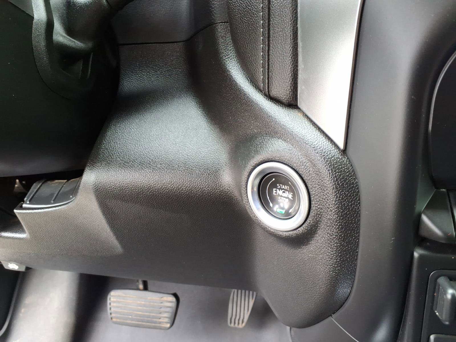 Used 2020 Chevrolet Silverado 3500 LTZ w/ LTZ Convenience Package image 13