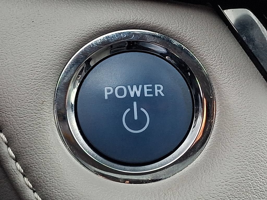 Used 2017 Toyota RAV4 Limited AWD/4WD image 26