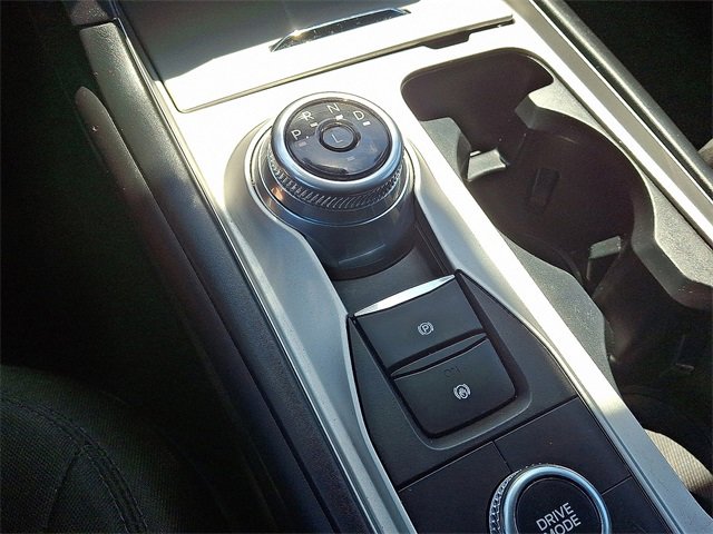 Used 2022 Ford Explorer XLT image 17