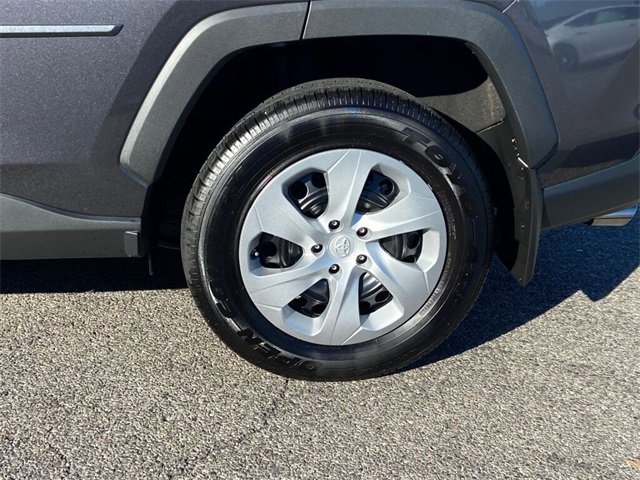 Used 2024 Toyota RAV4 LE image 10