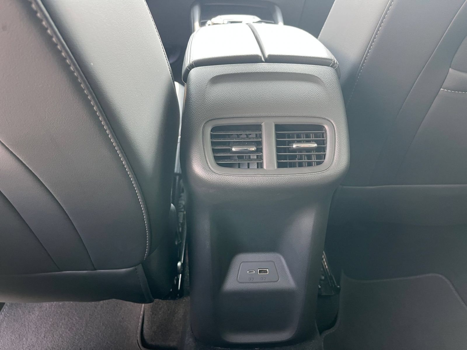 Used 2024 Buick Envision Preferred AWD/4WD image 23