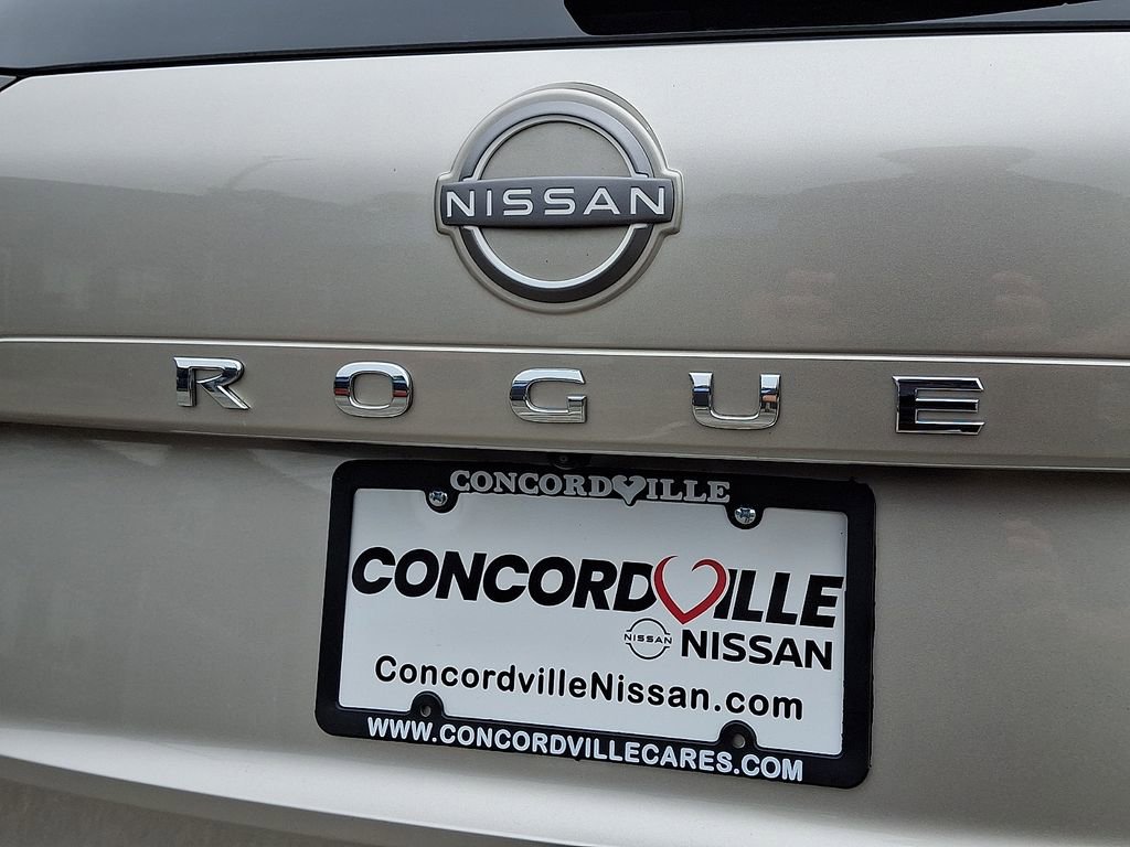 Certified 2023 Nissan Rogue SL w/ SL Premium Package AWD/4WD image 33