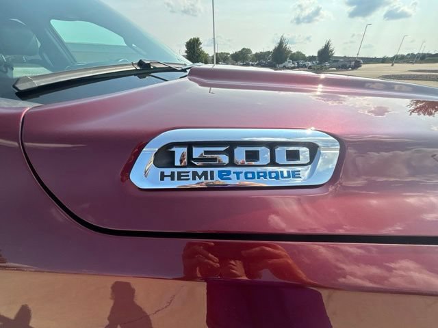 Used 2024 RAM 1500 Laramie AWD/4WD image 36