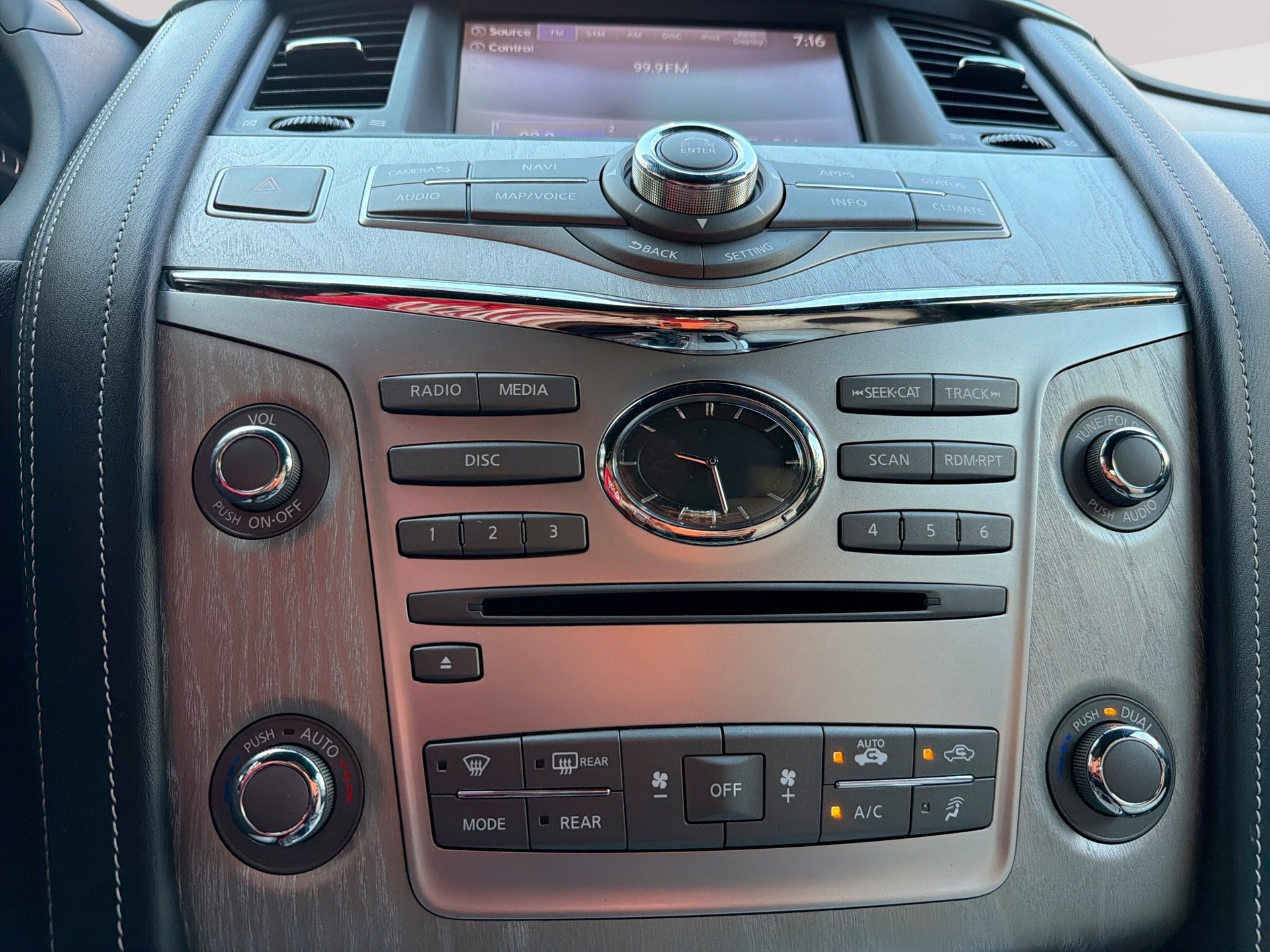 Used 2019 INFINITI QX80 Limited AWD/4WD image 17