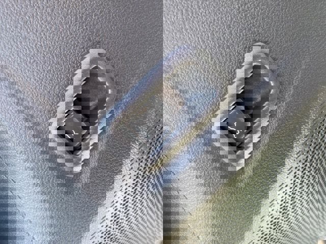 New 2025 Volkswagen Tiguan SE image 24