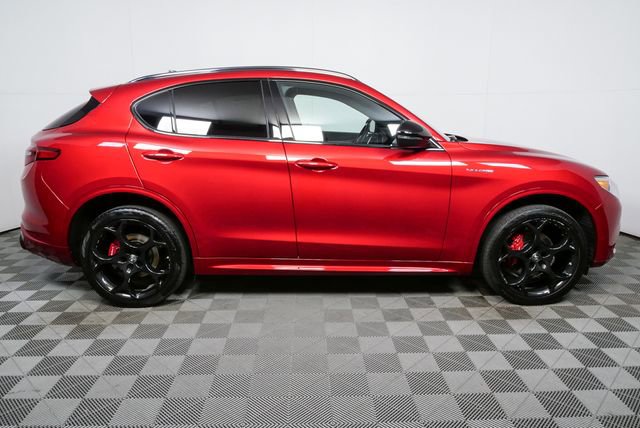 Used 2023 Alfa Romeo Stelvio Veloce image 26