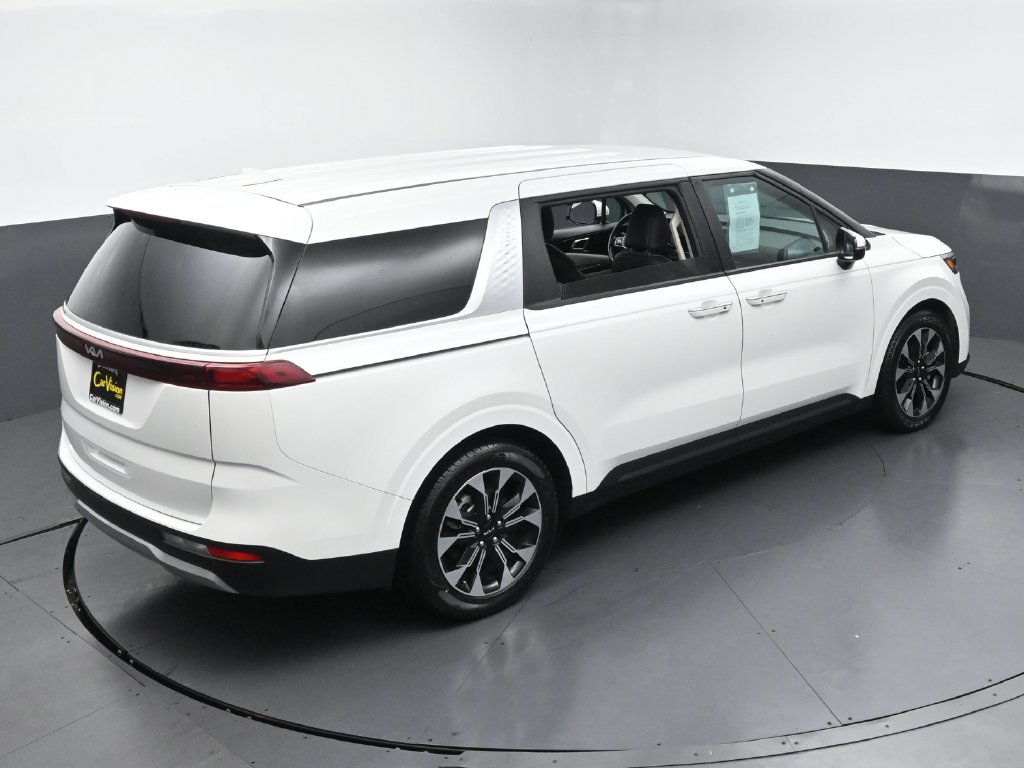 Used 2024 Kia Carnival EX FWD image 41