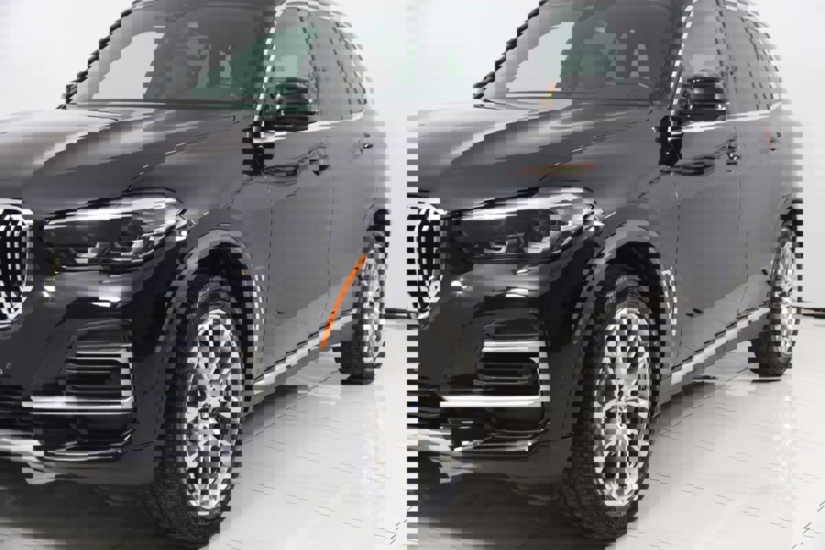 Used 2023 BMW X5 xDrive40i w/ Premium Package image 61