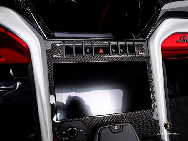 Used 2024 Lamborghini Urus S AWD/4WD image 25