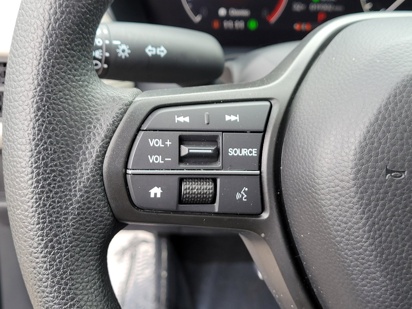 Certified 2025 Honda HR-V LX image 22