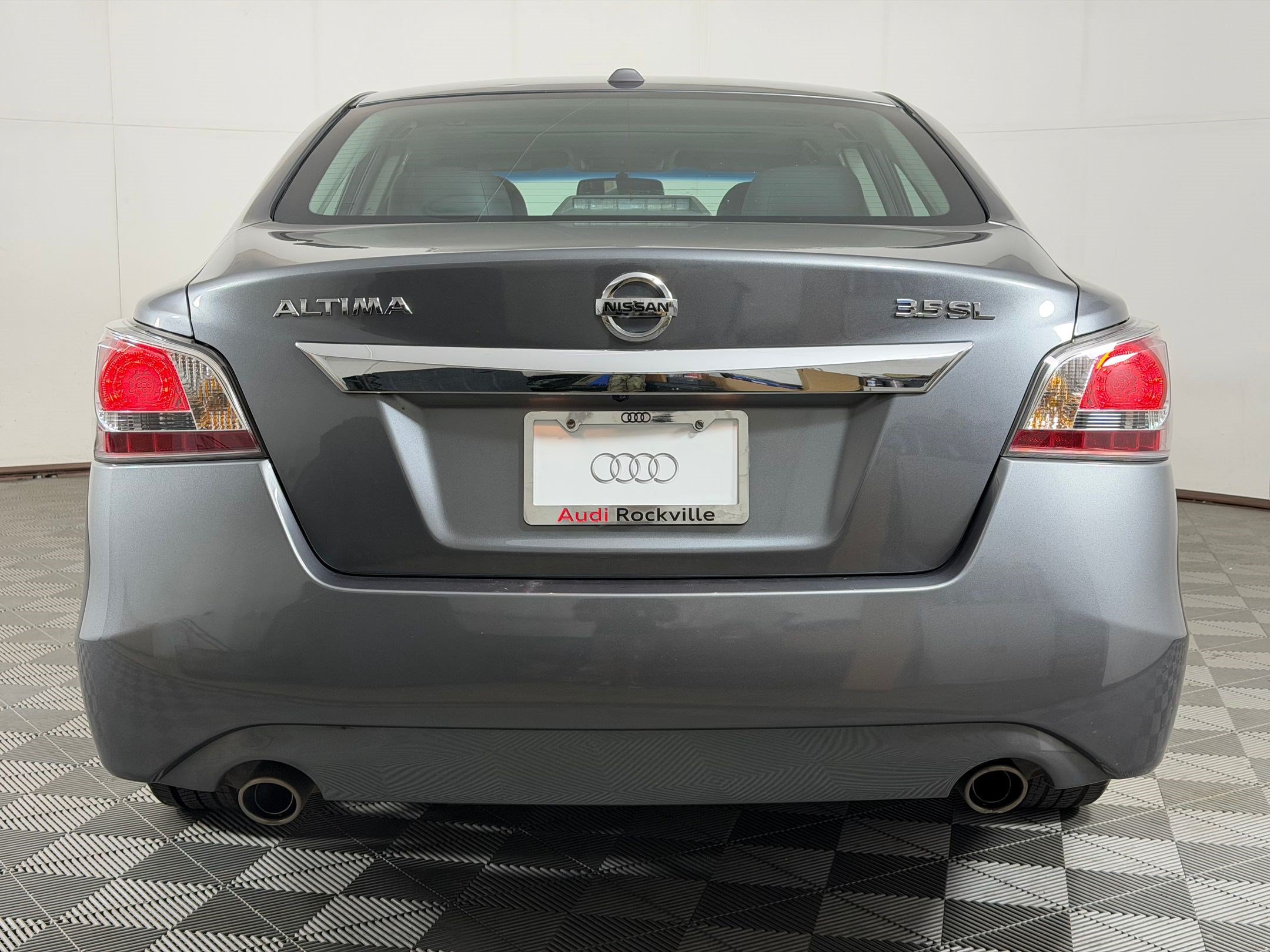 Used 2015 Nissan Altima 3.5 SL FWD image 10