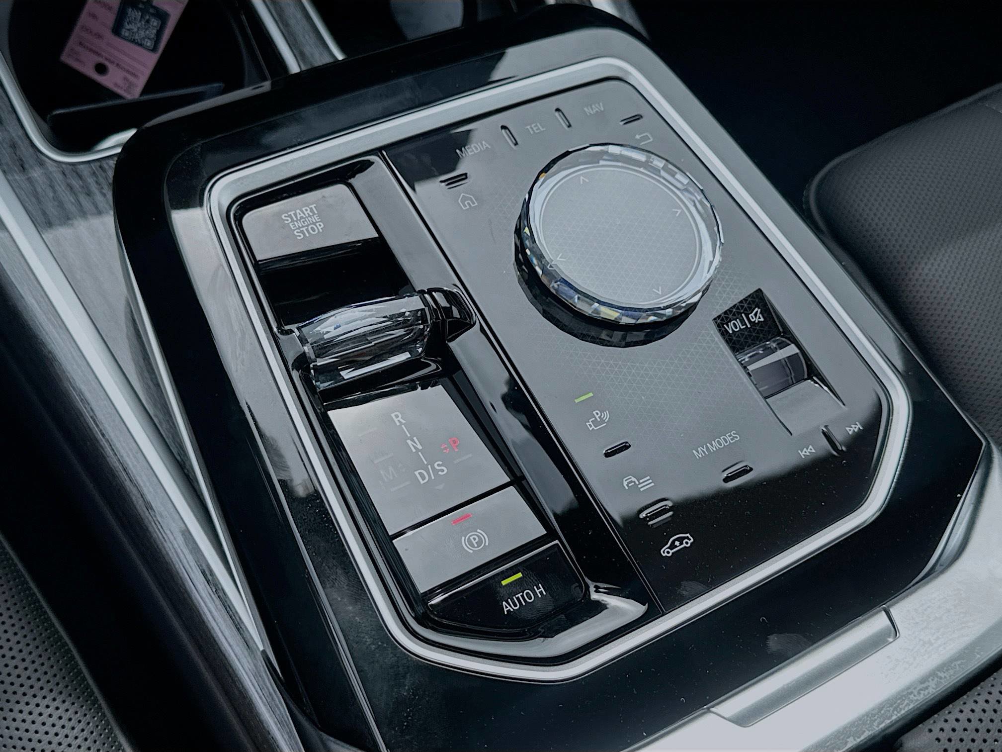 New 2026 BMW 750e xDrive image 13