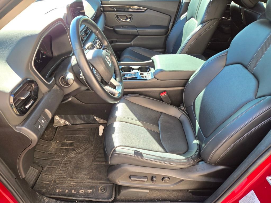 Used 2023 Honda Pilot EX-L image 6