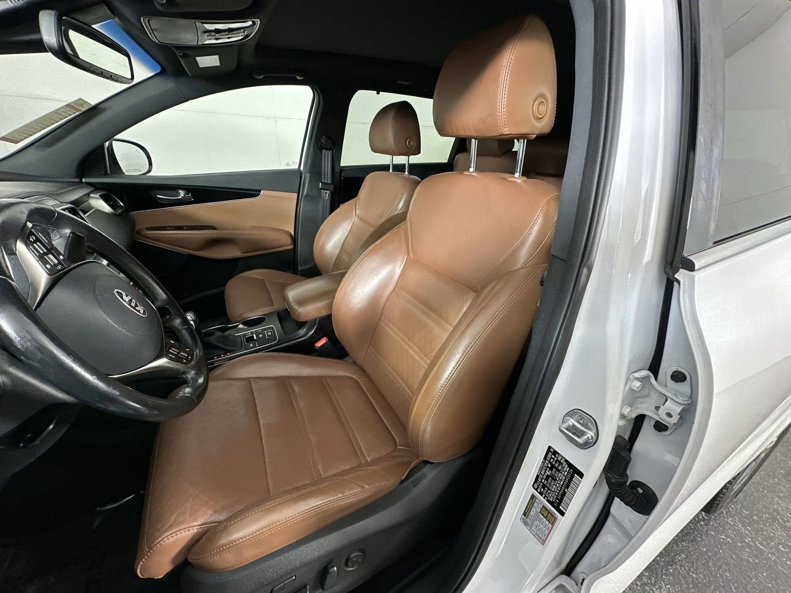 Used 2019 Kia Sorento SX FWD image 11