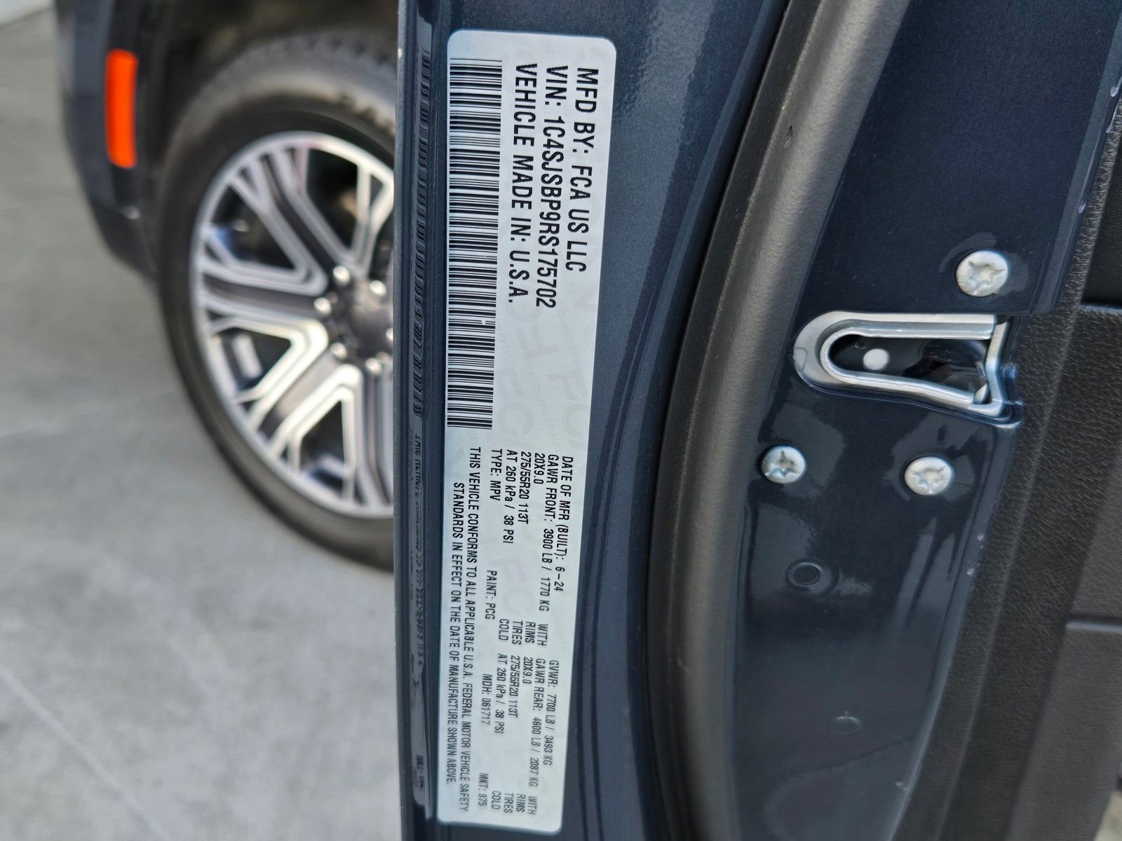 Used 2024 Jeep Wagoneer L Series II w/ Flexible Seating Group image 31