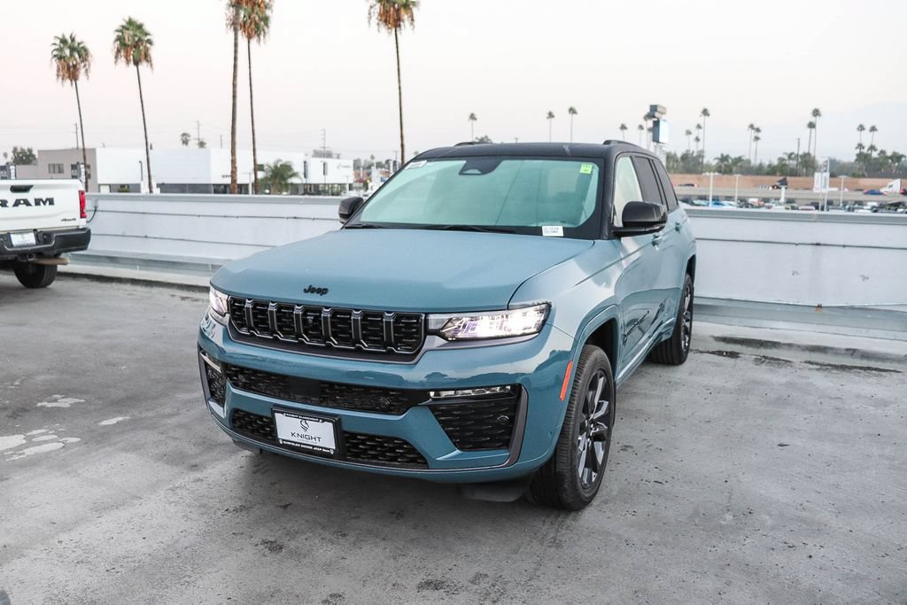 New 2026 Jeep Grand Cherokee Limited AWD/4WD image 4