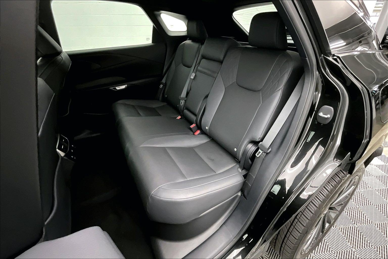 Used 2025 Lexus RX 350 Premium w/ Convenience Package FWD image 18
