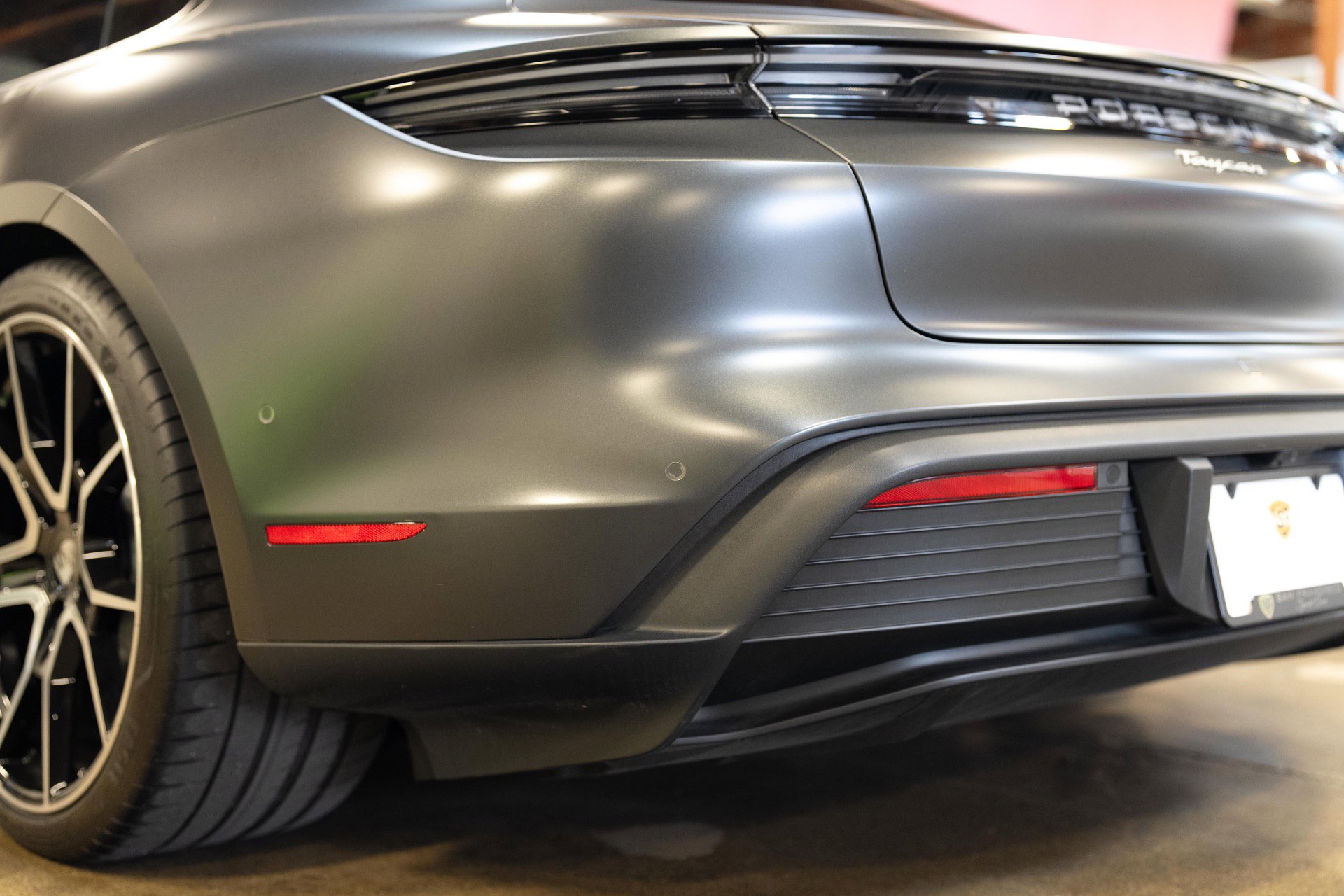 Used 2025 Porsche Taycan RWD image 36