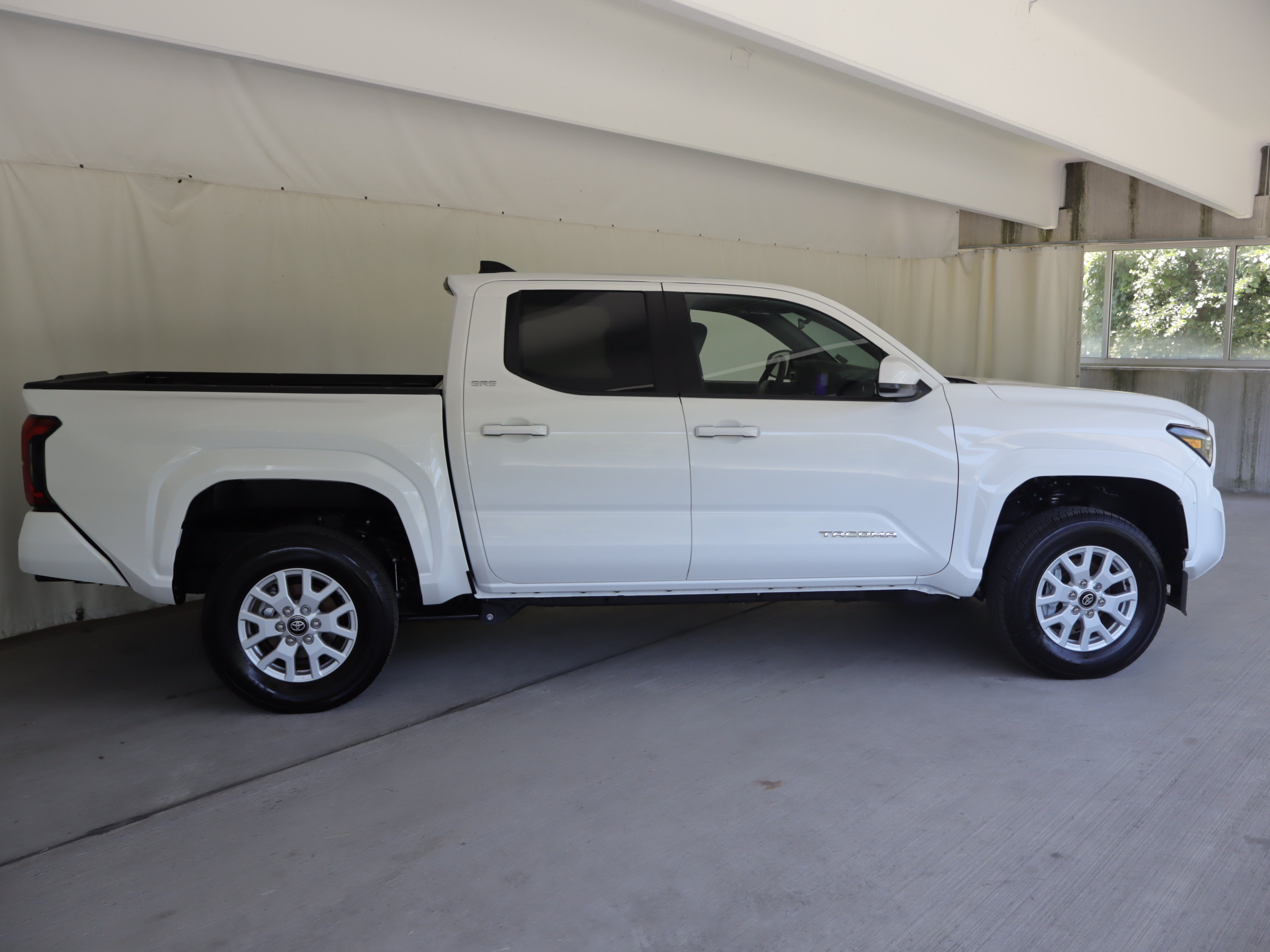 Used 2026 Toyota Tacoma SR5 RWD image 4