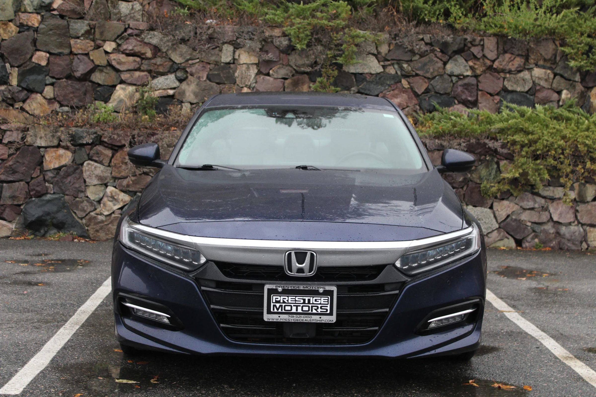 Used 2019 Honda Accord Touring image 3