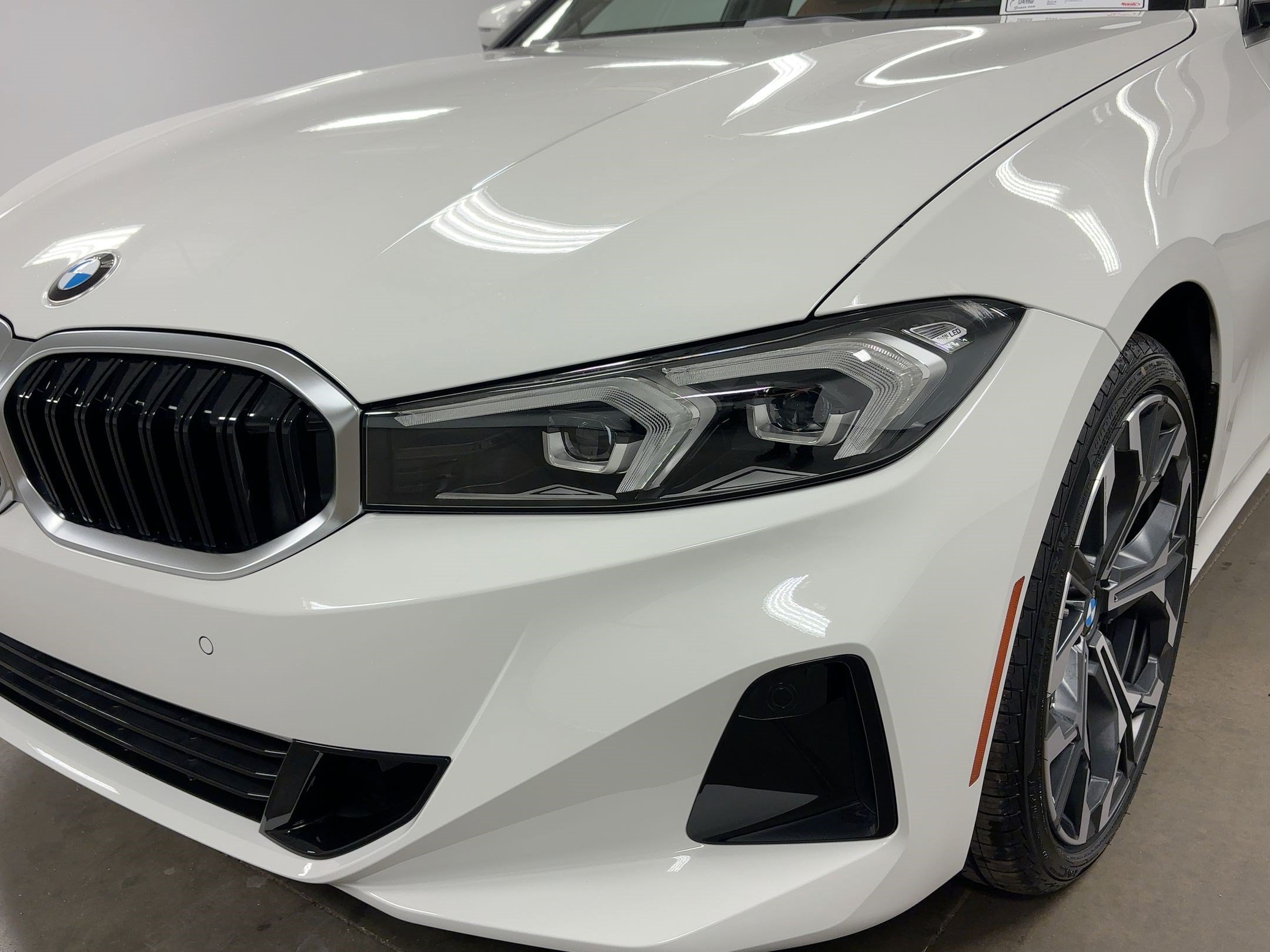 Used 2026 BMW 330i Sedan w/ Premium Package RWD image 9