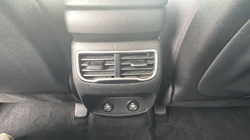 Used 2022 Hyundai Santa Fe SEL image 20