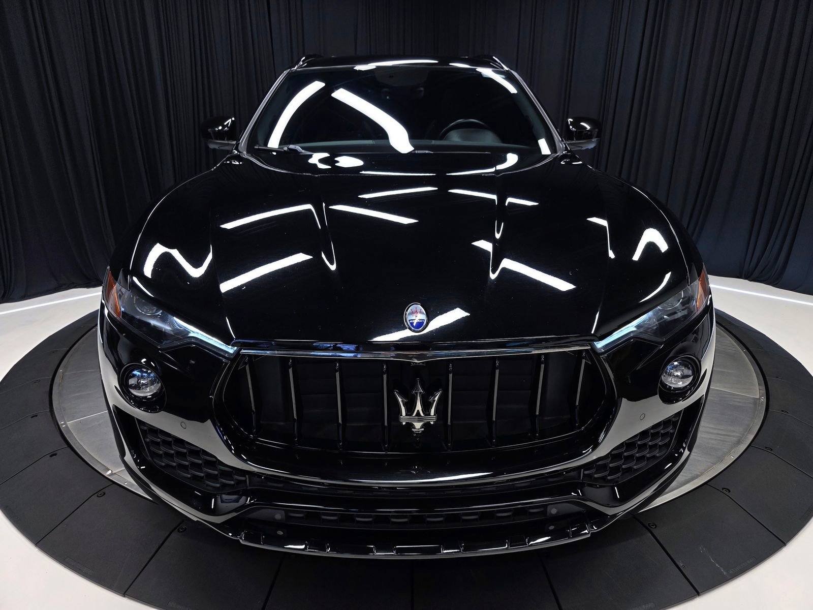 Used 2018 Maserati Levante GranSport AWD/4WD image 54