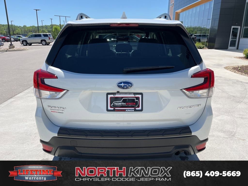 Used 2023 Subaru Forester Premium AWD/4WD image 18