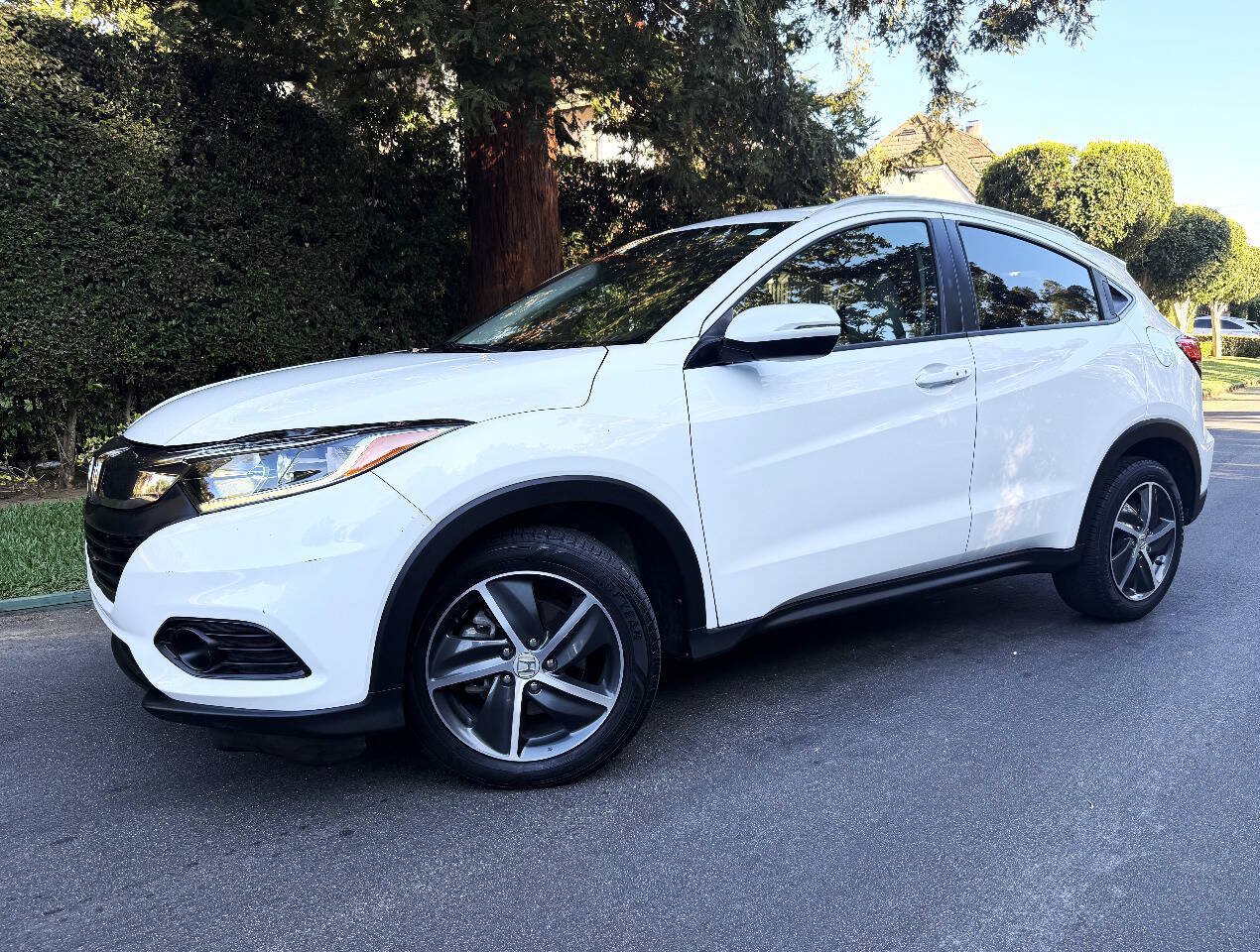 Used 2021 Honda HR-V EX image 3